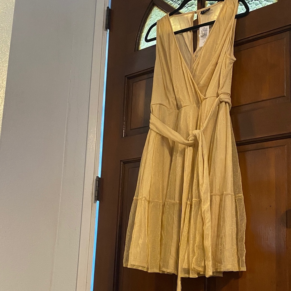 Elegant Gold Sleeveless Wrap Dress